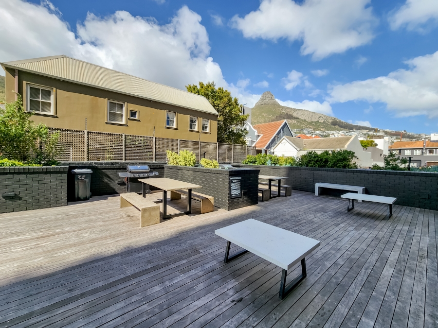 1 Bedroom Property for Sale in Sea Point Western Cape